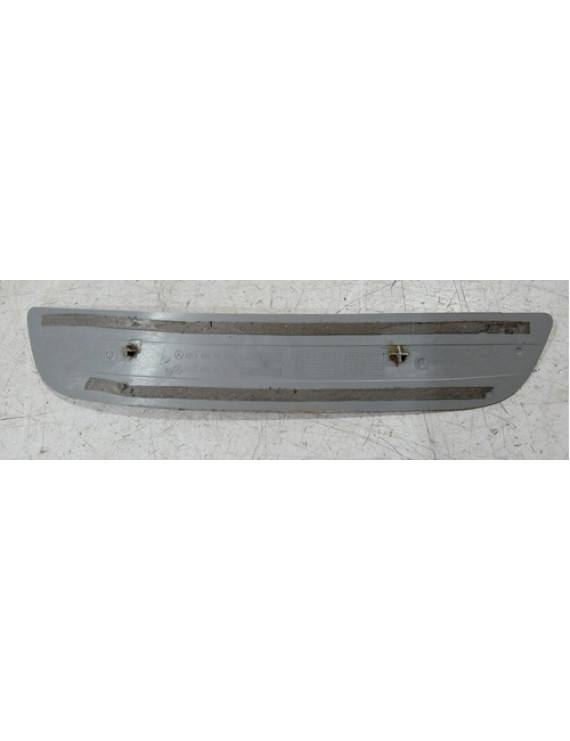 Soleira Traseira Esquerda Mercedes C180 C200 E300 2020   Prateado