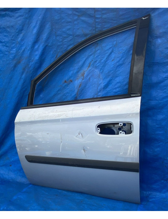 Porta Dianteira Esquerda Gran Caravan 2003 A 2007 / Detalhe Dianteira Esquerdo Prateado