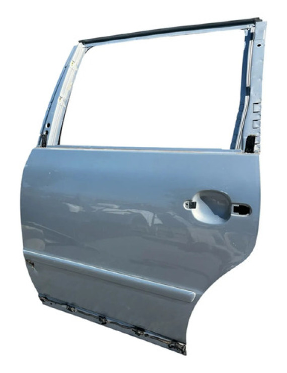 Porta Traseira Esquerda Passat Variant 1999 A 2005 Detalhe Traseira Esquerdo Prateado