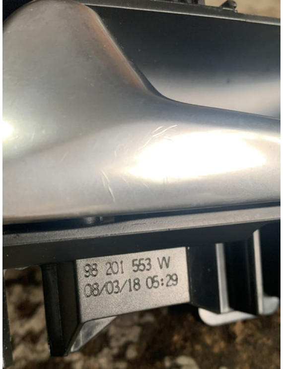 Maçaneta Interna Dianteira Esquerda Peugeot 3008 2019 Dianteira