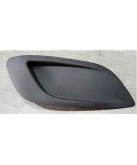 Grade Sem Furo Farol Milha Esquerdo Focus 09-13 8m5119953be Preto Esquerdo