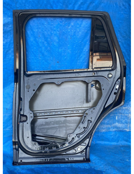 Porta Traseira Direita Ford Edge 2009 A 2014 / Detalhe Traseira Direito Preto