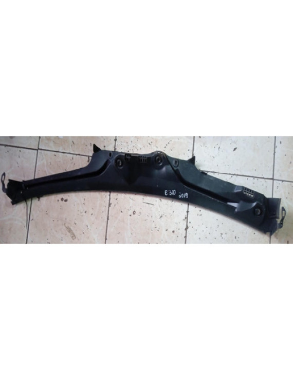 Churrasqueira Mercedes E300 2018 2019 2020  Preto