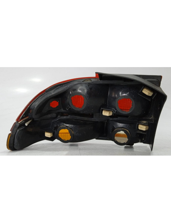 Lanterna Direita Saturn Sl 1991 1992 1993 1994 1995 Direito/passageiro Vermelho