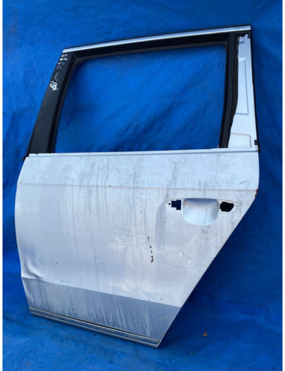 Porta Traseira Esquerda Passat Variant 2011 A 2015 / Detalhe Traseira Esquerdo Prateado