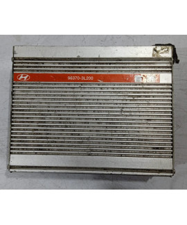 Amplificador De Som Azera 2006 - 2011 / 96370-3l200    Preto