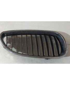 Grade Dianteira Direita Bmw M5 535 550 2002 - 2010 Grade Dianteira Direita Bmw M5 535 550 2002 - 2010