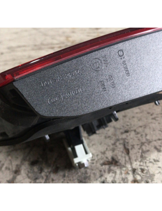 Lanterna Da Tampa Lado Direito Mercedes E250 2014 Direito