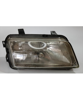 Farol Direito Audi A4 1997 / Detalhe Direito/passageiro