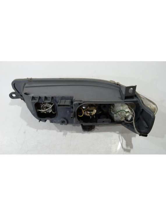 Farol Esquerdo Fiat Strada 2001 2002 2003 2004 / Detalhe Esquerdo