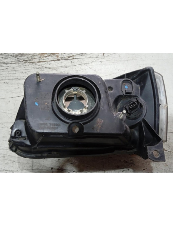 Farol Direito Fiat Uno Mille Fiorino 2005 - 2012 / Avaria Direito