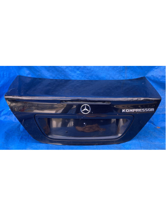 Tampa Traseira Mercedes C200 2001 A 2006 / Detalhe Preto