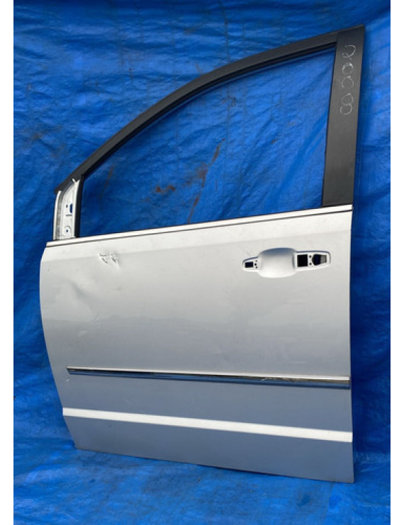 Porta Dianteira Esquerda Town & Country 2008 A 2016 Detalhe Dianteira Esquerdo Prateado