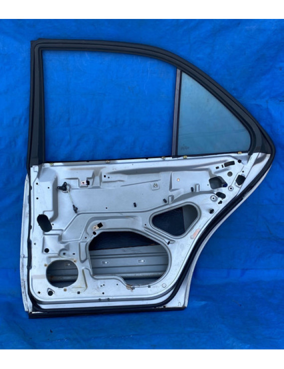 Porta Traseira Direita Mercedes E320 1995 A 2002 Traseira Direita Prateado