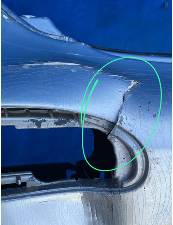 Parachoque Dianteiro Mercedes C200 2000 A 2006 Detalhe Prateado