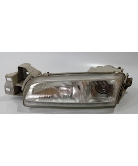 Farol Direita Mazda 626 1993 - 1997 / Detalhe Direito Farol Direita Mazda 626 1993 - 1997 / Detalhe Direito