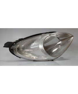 Farol Direito Xsara Picasso 2000 - 2005 / Detalhe Direito/passageiro Farol Direito Xsara Picasso 2000 - 2005 / Detalhe Direito/passageiro