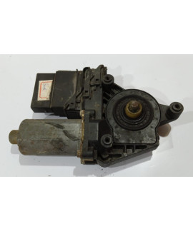 Motor Do Vidro Traseiro Esquerdo Passat 1997 - 2000 Motor Do Vidro Traseiro Esquerdo Passat 1997 - 2000
