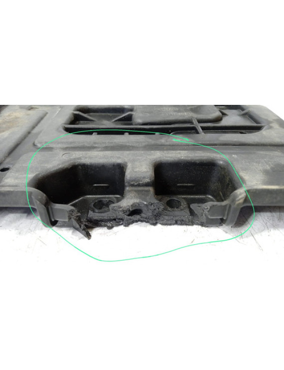 Suporte Caixa Bateria Cerato 2014 - 2018 Detalhe