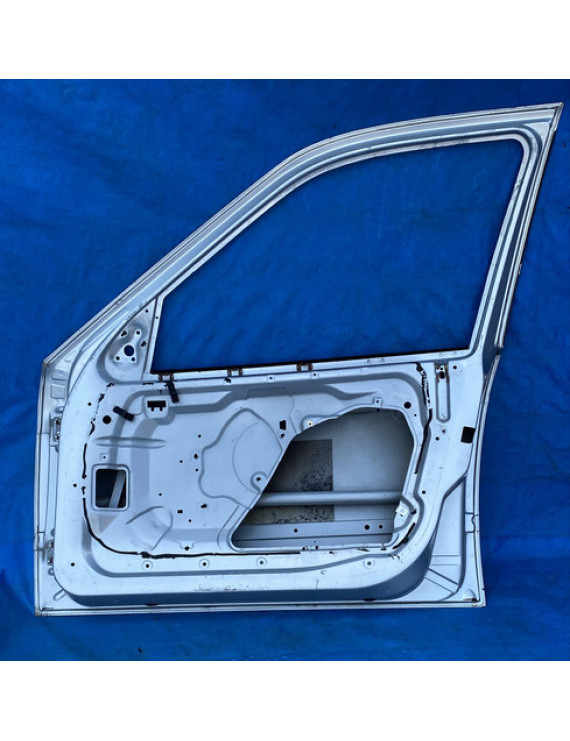 Porta Dianteira Direita Bmw 328i 1992 A 1997 / Avaria Dianteira Direita Prateado