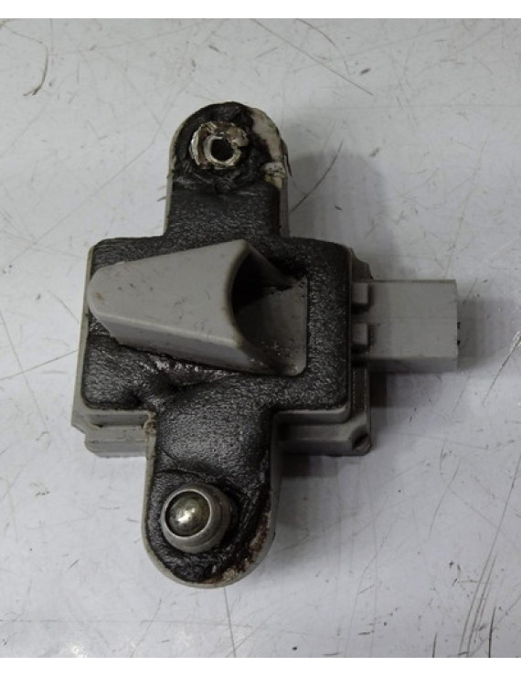 Sensor Espoleta Mercedes C200 C180 2011 / A2048210651 Prateado