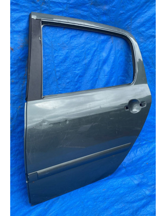 Porta Traseira Esquerda Peugeot 307 Sw 2003 A 2011 Detalhe Traseira Esquerdo Preto