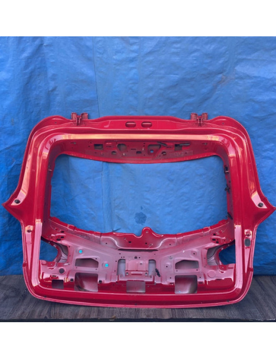 Tampa Traseira Mercedes Gla200 2015 2016 2017 2018 Vermelho