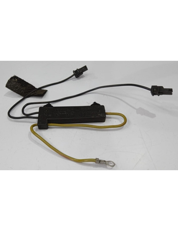 Amplificador Som Rádio Mercedes C180 2012 / A2048708390 Preto