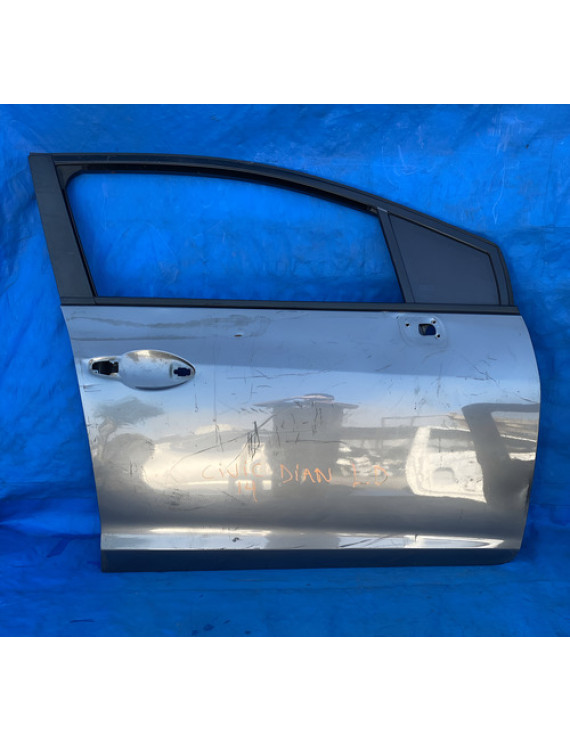 Porta Dianteira Direita Honda Civic 2012 A 2016 / Detalhe Dianteira Direita Cinza