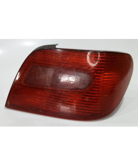 Lanterna Direita Xsara 1997 - 2001 Detalhe Direito/passageiro Vermelho