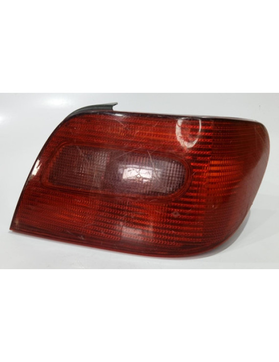 Lanterna Direita Xsara 1997 - 2001 Detalhe Direito/passageiro Vermelho