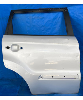 Porta Traseira Direita Kia Soul 2008 - 2014 / Detalhe  Traseira Direito Prateado