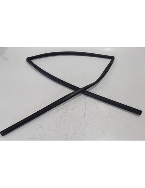 Borracha Do Vidro Traseiro Direito Toyota Rav4 2006 - 2012 Preto