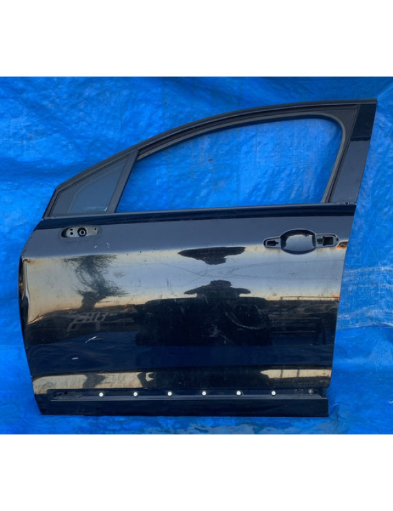 Porta Dianteira Esquerda C5 Sedan 2008 - 2012  / Detalhe Dianteira Esquerdo Preto