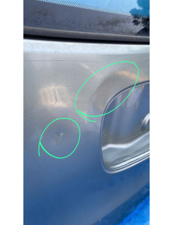 Tampa Traseira Megane 1999 A 2005 / Detalhes Prateado