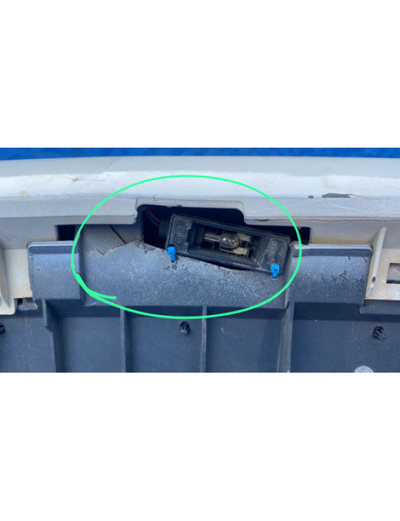 Tampa Traseira Inferior Peugeot 3008 2009 A 2016 / Detalhe Branco