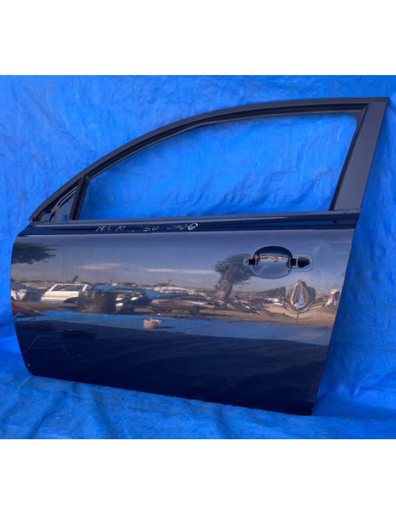 Porta Dianteira Esquerda Volvo C30 2007 A 2013 / Detalhe Dianteira Esquerdo Preto
