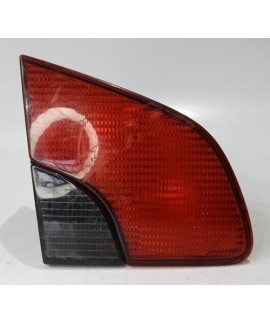 Lanterna Esquerda Tampa Traseira Peugeot 406 Sw 2001 Esquerdo/motorista Vermelho E Cristal