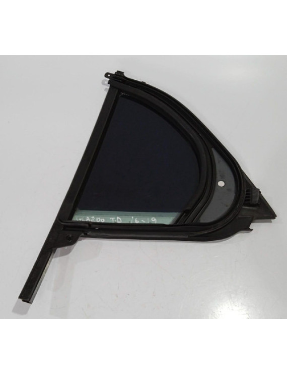 Vidro Vigia Traseiro Direito Mercedes Gla200 2016 - 2019