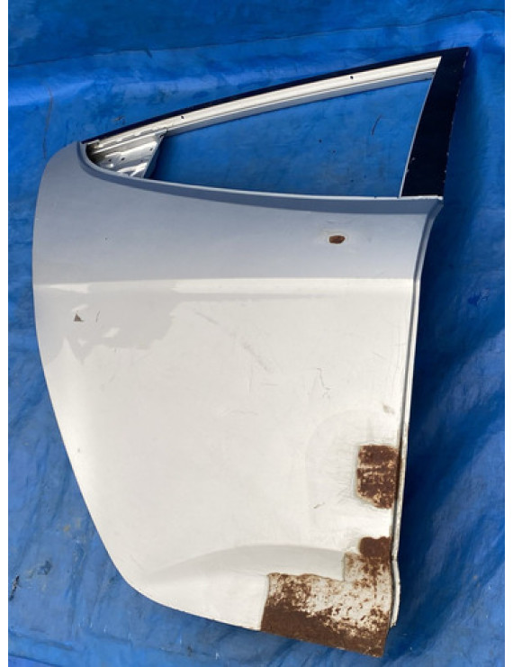 Porta Traseira Direita Veloster 2011 A 2018 / Recuperada Traseira Direita Prateado