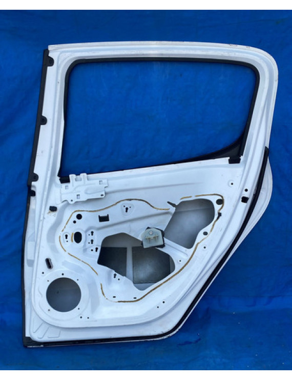 Porta Traseira Direita Peugeot 308 2011 A 2019 / Detalhe Traseira Direita Branco