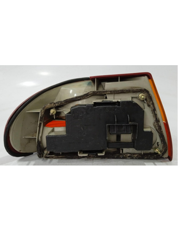 Lanterna Direita Ford Mondeo Sedan 1994 1995 1996 Direito/passageiro Vermelho