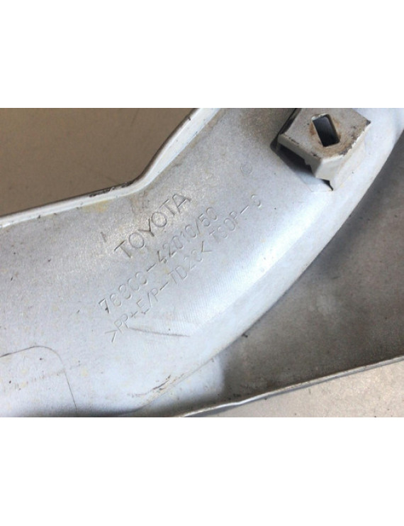 Aplique Inferior Tampa Traseira Toyota Rav4 2006 - 2011  Cinza