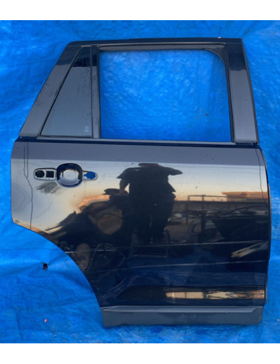 Porta Traseira Direita Ford Edge 2009 A 2014 / Detalhe Traseira Direito Preto