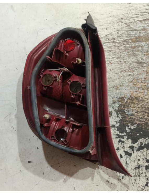 Lanterna Direita Citroen C5 2003 Direito Vermelho