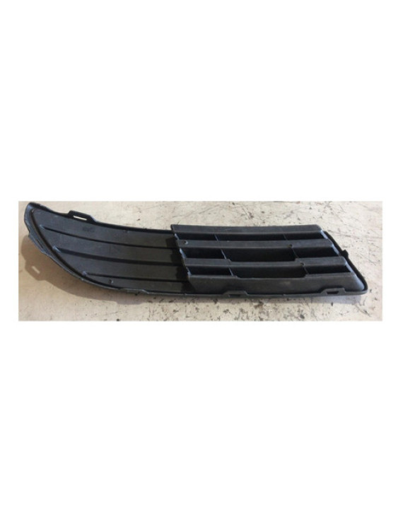Grade Farol De Milha Esquerdo Vw Polo 2007 - 2012 Preto Esquerdo