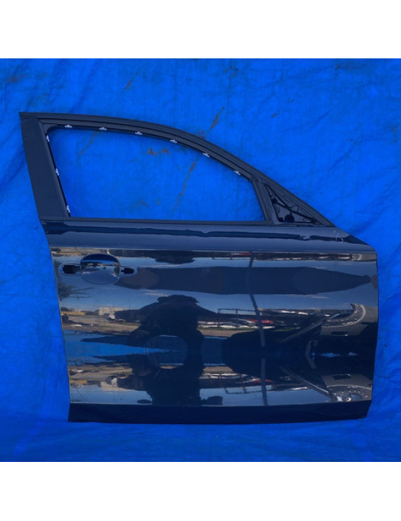 Porta Dianteira Direita Bmw 118i 120i 2006 A 2012 Detalhe Dianteira Direita Preto