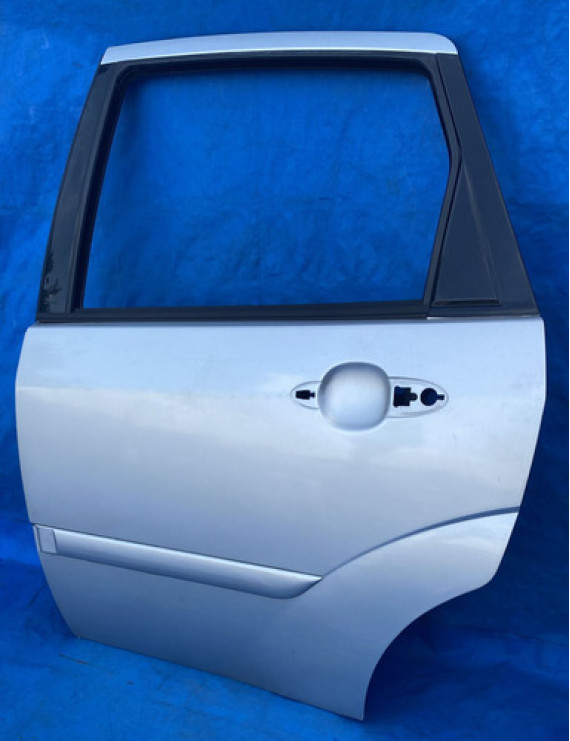 Porta Traseira Esquerda Focus Sedan 2000 A 2006 Traseira Direita Prateado