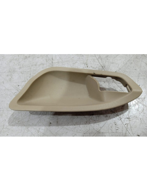 Moldura Maçaneta Interna Dianteira Esquerda Bmw 135 2015 Dianteira