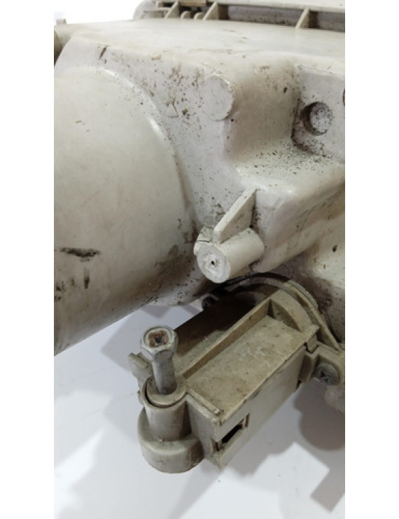 Farol Direita Mazda 626 1993 - 1997 / Detalhe Direito